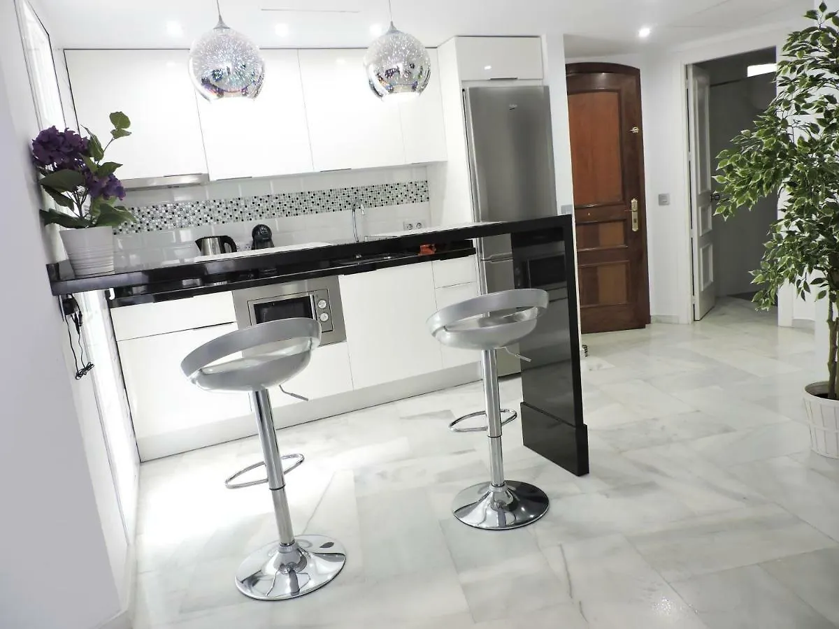 Apartamento Exclusivo Puerto Marina Benalmadena 0*,  Spain